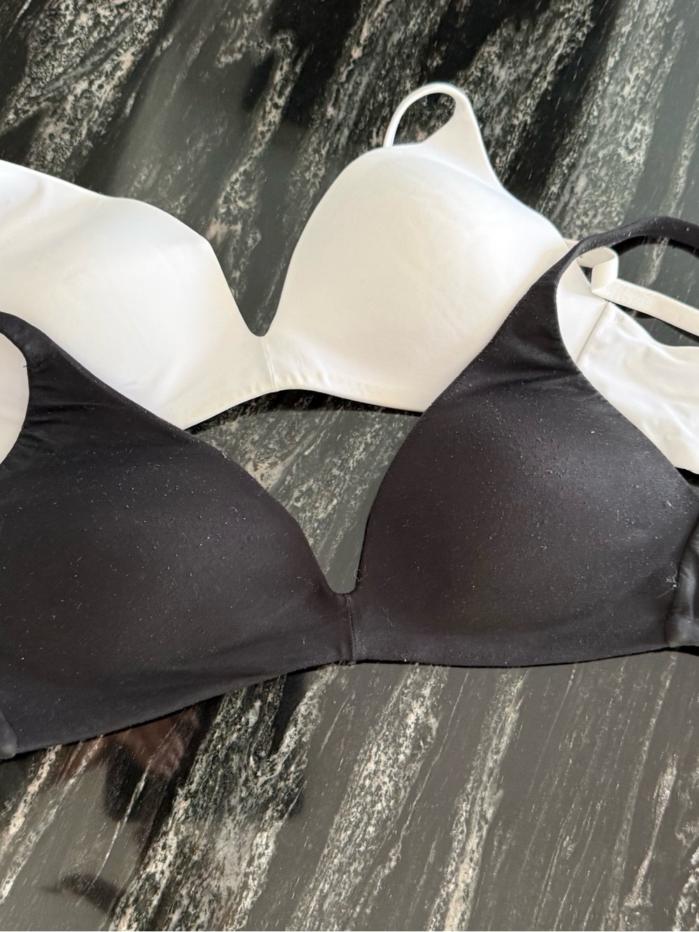 Victoria's Secret  IPEX Wireless Bras - Black & White